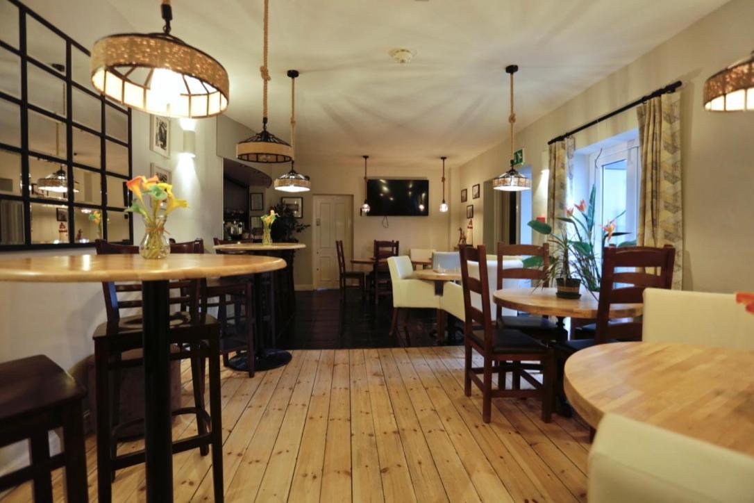 The Dolphin Hotel Exmouth Buitenkant foto